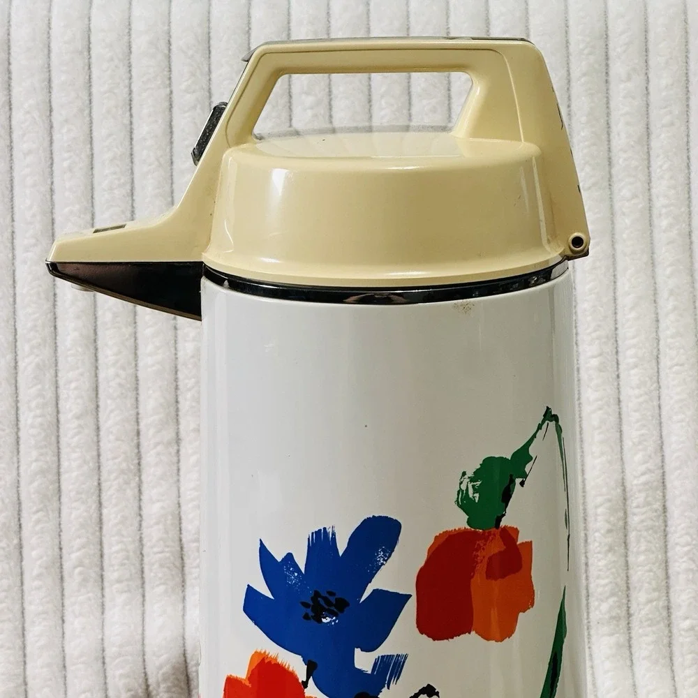 Vintage 70s Everest Vacuum‎ Air Pot Thermos APN-1900 Floral Poppies, Coffee, Tea